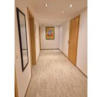 2 Zimmer Wohnung ca. 80 qm - 900,00&nbsp;EUR Kaltmiete, ca.&nbsp; 80,00&nbsp;m&sup2; in Elzach (PLZ: 79215)