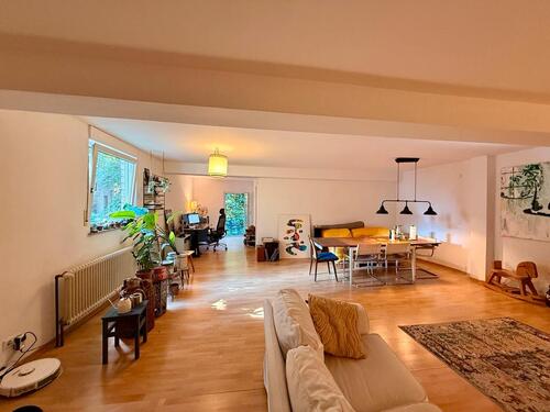 Foto - Große Wohnung mit Garten in zentraler Lage (WG geeignet)