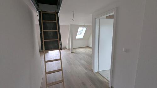 Foto - Neu umgebaute Dachgeschoss Wohnung