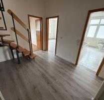 renovierte 3-Zimmer-Maisonette-Wohnung in umzäunter Wohnanlage - Burgstädt