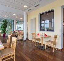 Frühstückscafé zur Pracht - 990,00&nbsp;EUR Kaltmiete, ca.&nbsp; 150,00&nbsp;m&sup2; in Oberasbach (PLZ: 90522)