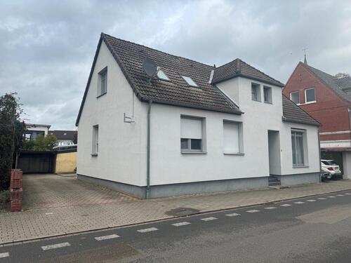 Foto - 1–2 Familienhaus im Zentrum - 450.000,00 EUR Kaufpreis,