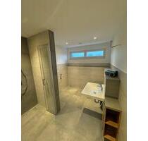 energetisch A+ sanierte Wohnung, mit großem Balkon, FBH, Vinyl - Werdau