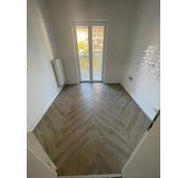 Helle 4-Zimmer-Wohnung mit Balkon in Gera