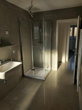 Foto - Kernsanierte 4-Zimmer-Wohnung 95 m² mit Balkon in begehrter Lage