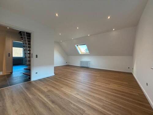 Foto - 4 Zimmer Dachgeschoßwohnung zur Miete in Grefrath