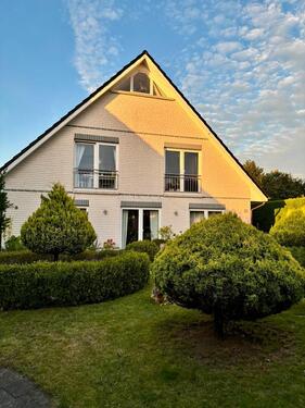 Foto - Einfamilienhaus mit Einliegerwohnung in ruhiger Sackgassenlage