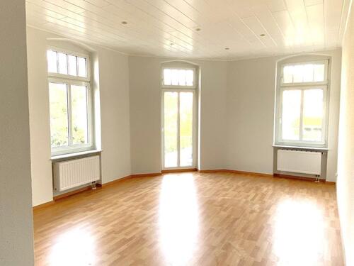 Foto - Kleines Nest: Mit frisch saniertem Badezimmer, kleinem Balkon und EBK