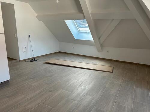 Foto - 1 Zimmer Dachgeschoßwohnung zur Miete in Neckarsulm