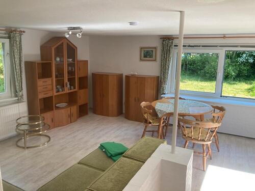 Foto - Laboe: Haus mit Garten und Strandkorb