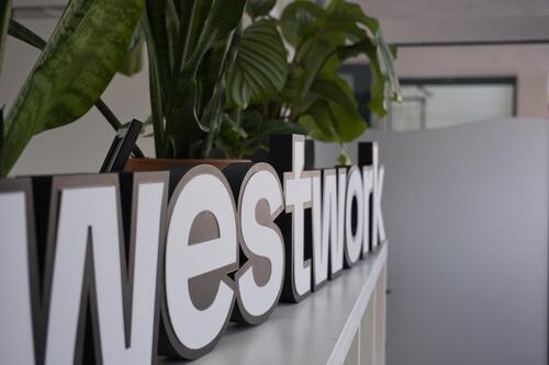 Foto - Freier Schreibtisch im Coworking-Space im Leipziger Westen