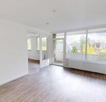 Perfekt für eine Familie: Große 4-Zimmer-Wohnung mit BALKON und EINBAUKÜCHE - Flensburg Fruerlund