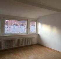 Dachgeschoßwohnung - 690,00&nbsp;EUR Kaltmiete, ca.&nbsp; 110,00&nbsp;m&sup2; in Bad Driburg (PLZ: 33014)