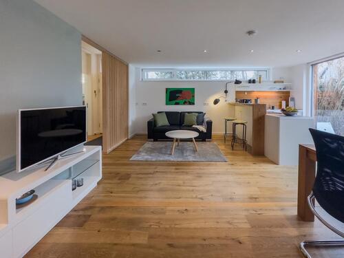 Foto - Voll möblierte Einliegerwohnung, 65 qm mit kl. Garten.