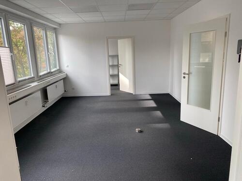 Foto - Neu renovierte, lichtdurchflutete Büroetage in hervorragender Lage in Zentrumsnähe