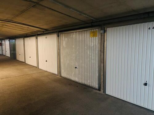 Foto - Garage in Laatzen – trocken, sicher & mit Strom!