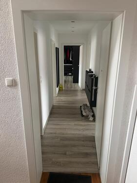 Foto - 3-Zimmer-Wohnung 80qm Balkon - 750,00 EUR Kaltmiete, ca.  80,00 m²