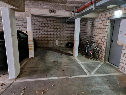 Foto - Tiefgaragenstellplatz zu vermieten, nähe Pulheimer-Innenstdt