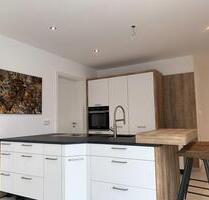 Neuwertiges 2-Zi-Penthouse,Dachterr,kompl.möbliert m.Luxusküche - Adelsried