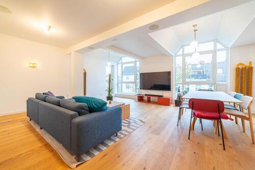 Foto - Stylish Top Floor Apartment with Balcony in Trendy Neukölln