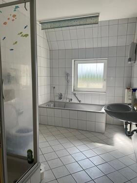 Foto - Kinder herzlich willkommen - Reihenhaus zum Schnäppchenpreis.