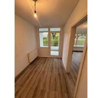 Frisch renovierte 3-Zimmer-EG-Wohnung mit Balkon - Essen Stadtbezirk VII