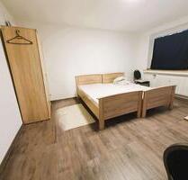 Großzügiges möbliertes Apartment – Jobcenter ab 2 Personen möglich - Oberhausen Biefang