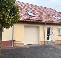Wohnung im EFH, Reihenhaus - 550,00&nbsp;EUR Kaltmiete, ca.&nbsp; 80,00&nbsp;m&sup2; in Bitterfeld-Wolfen (PLZ: 06803) Greppin