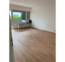 Große 5 Zimmer Wohnung mit Garage und Balkon - Homburg