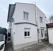 Gepflegtes EFH mit Pool in bevorzugter Lage in AltdorfLandshut