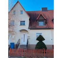 Reihenmittelhaus in Leuna mit Sauna und Wintergarten von Privat