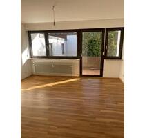 Helle und geräumige 2 Zimmer Wohnung mit Balkon in ruhiger Lage - Bad Dürrheim