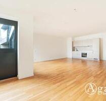 WOW! Geräumige 3 Zimmer Wohnung mit ca. 116m², 2 Bädern und EBK in Berlin-Mitte!