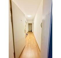 *TOP* 3-Zimmer Wohnung, Balkon, Parkplatz - zentrumsnah! - Gütersloh