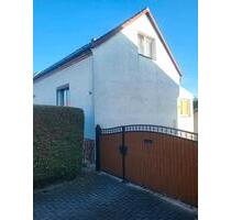 Haus in Schköna zu vermieten - 1.000,00&nbsp;EUR Kaltmiete, ca.&nbsp; 100,00&nbsp;m&sup2; in Gräfenhainichen (PLZ: 06773)