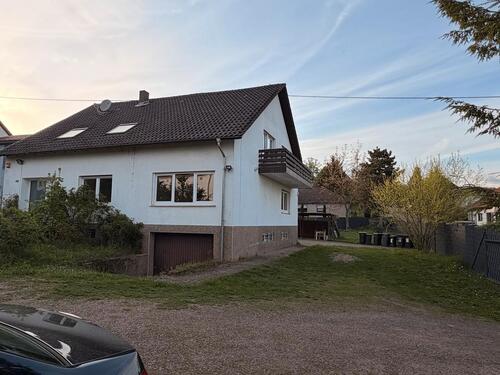 Foto - Zwei Häuser zu Verkaufen mit Baugrundstück und Garten