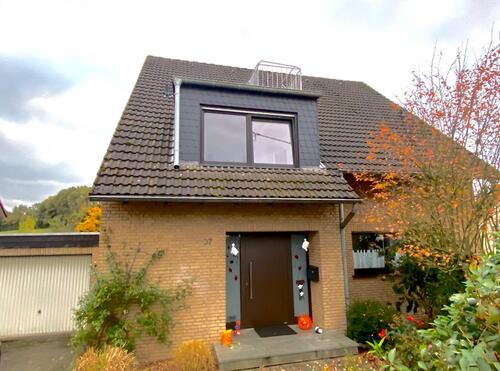 Foto - Großes Einfamilien-, Mehrgenerationenhaus, stationäre Einrichtung