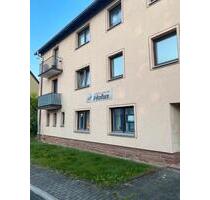Attraktive 3-Zimmer-Wohnung mit Balkon & 2 Garagen - Wertheim