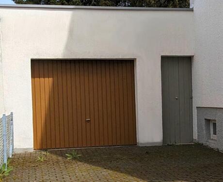 Foto - Garage in Augsburg Bärenkeller - 90,00 EUR Miete,