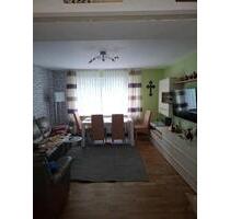 Helle 4-Zimmer-Wohnung - 850,00 EUR Kaltmiete, ca.  95,00 m² in Wuppertal (PLZ: 42285) Unterbarmen