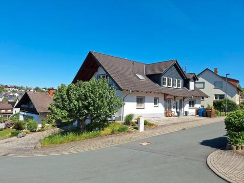 Foto - Großzügiges Einfamilienhaus (266 m²) mit viel Potenzial