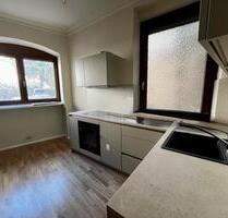 Kernsaniert, hohe Decken, moderne EBK - Komfortable 2-Zimmer-Wohnung im Herzen von Stuttgart Ost