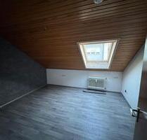 Großzügige 82 m² Dachgeschosswohnung im 2-Familienhaus - Filderstadt