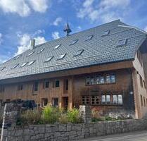 Bauernhaushälfte, Bauernhaus - 1.700,00&nbsp;EUR Kaltmiete, ca.&nbsp; 200,00&nbsp;m&sup2; in Furtwangen im Schwarzwald (PLZ: 78120)