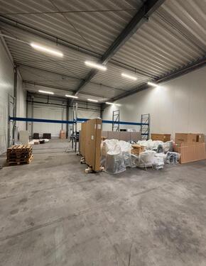Foto - Lagerhalle - 2.700,00&nbsp;EUR Kaltmiete, ca.&nbsp; 385,00&nbsp;m&sup2;