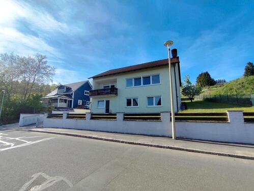 Foto - Großzügiges Zweifamilienhaus mit 2 Terrassen+ Gärten ( See+Burg )