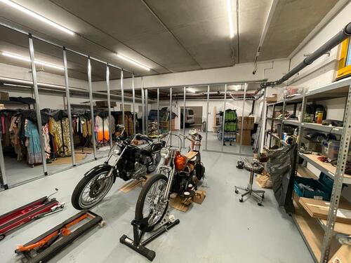 Foto - Stellplatz, Schrauberplatz Motorrad, Roller, etc.