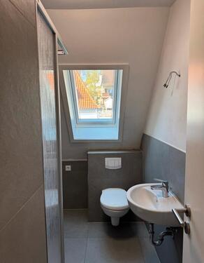 Foto - Moderne 3ZKB Wohnung im Dachgeschoss mit mod. Duschbad**