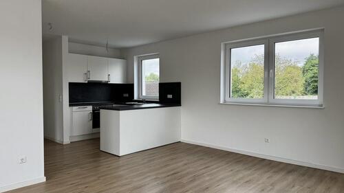 Foto - Großzügige 3-Zimmer-Wohnung mit Einbauküche und Dachterrasse in Osternburg