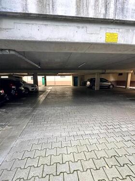 Foto - Tiefgaragen Stellplatz - 50,00 EUR Miete,